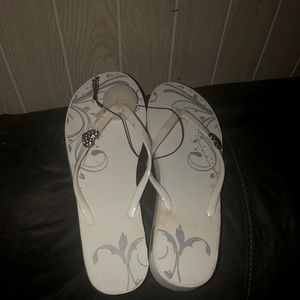 2/$20 White and silver sandals with silver heart and jewels